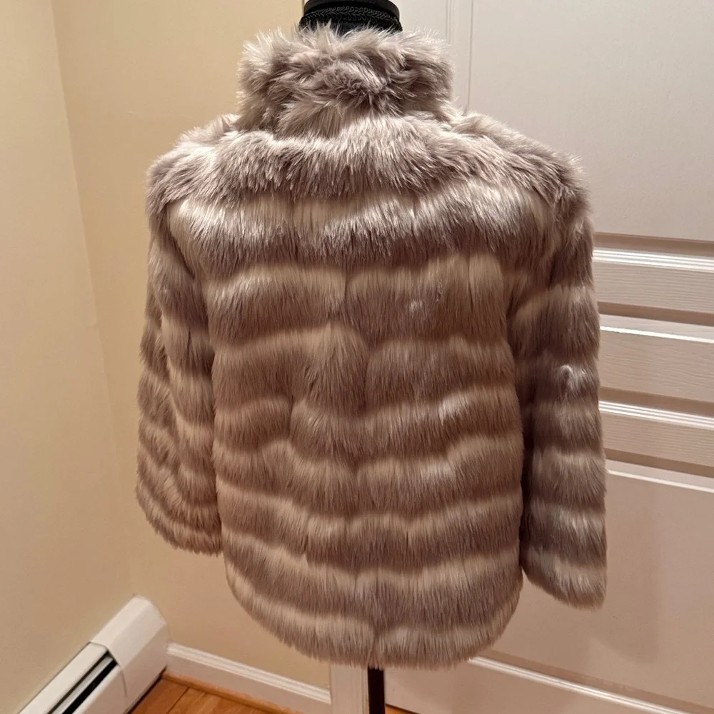 Tahari Girls  10 Faux Fur Striped Jacket - Cream Gray